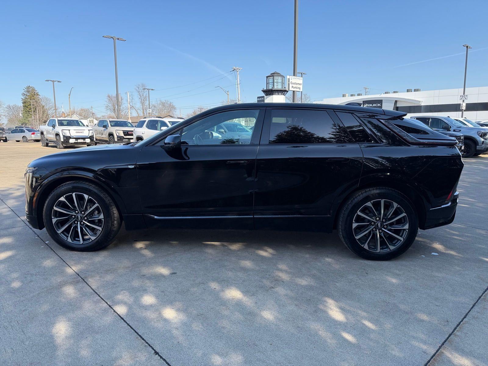 2025 Cadillac LYRIQ Sport