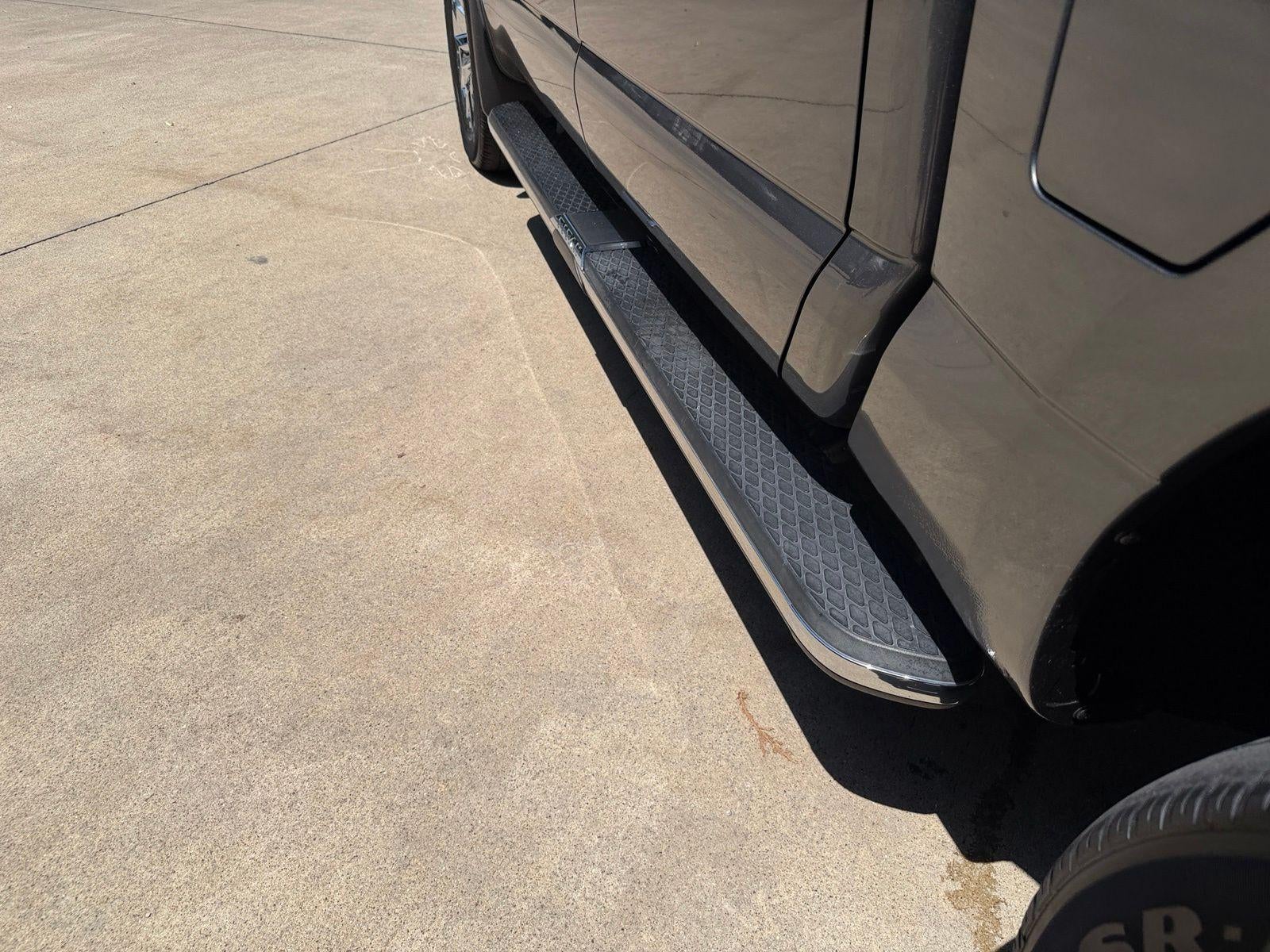 2021 Nissan Titan SL