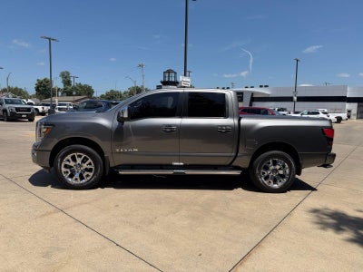 2021 Nissan Titan SL