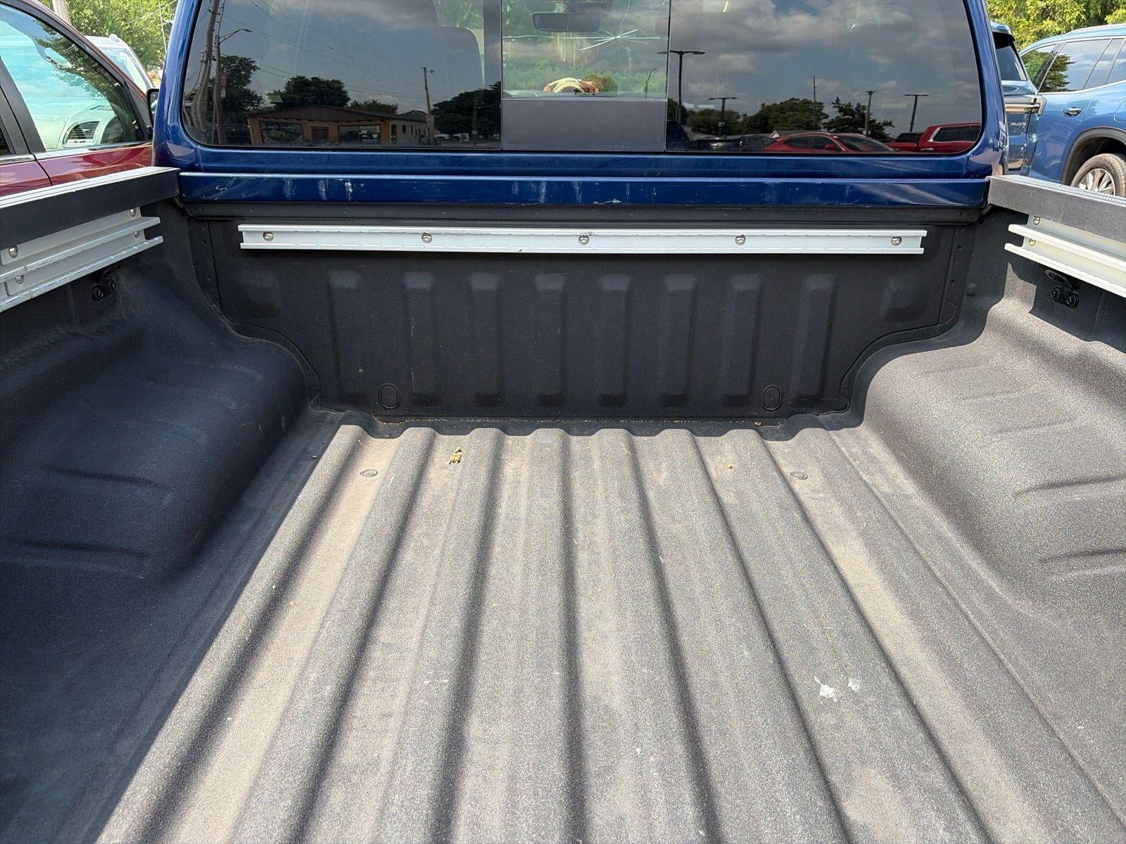 2023 Nissan Frontier Base