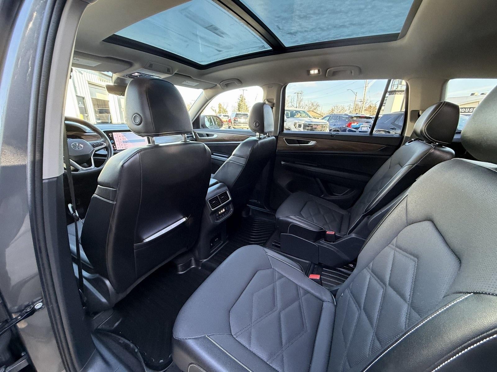 2024 Volkswagen Atlas 2.0T SE w/Technology