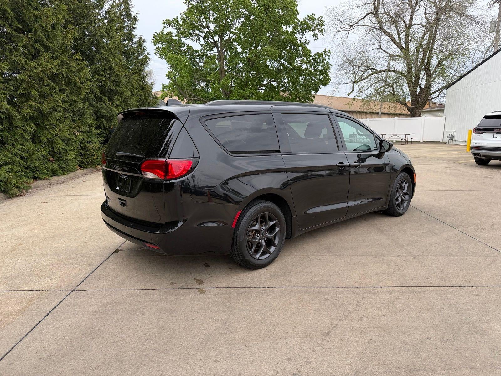 2020 Chrysler Pacifica Touring L Plus