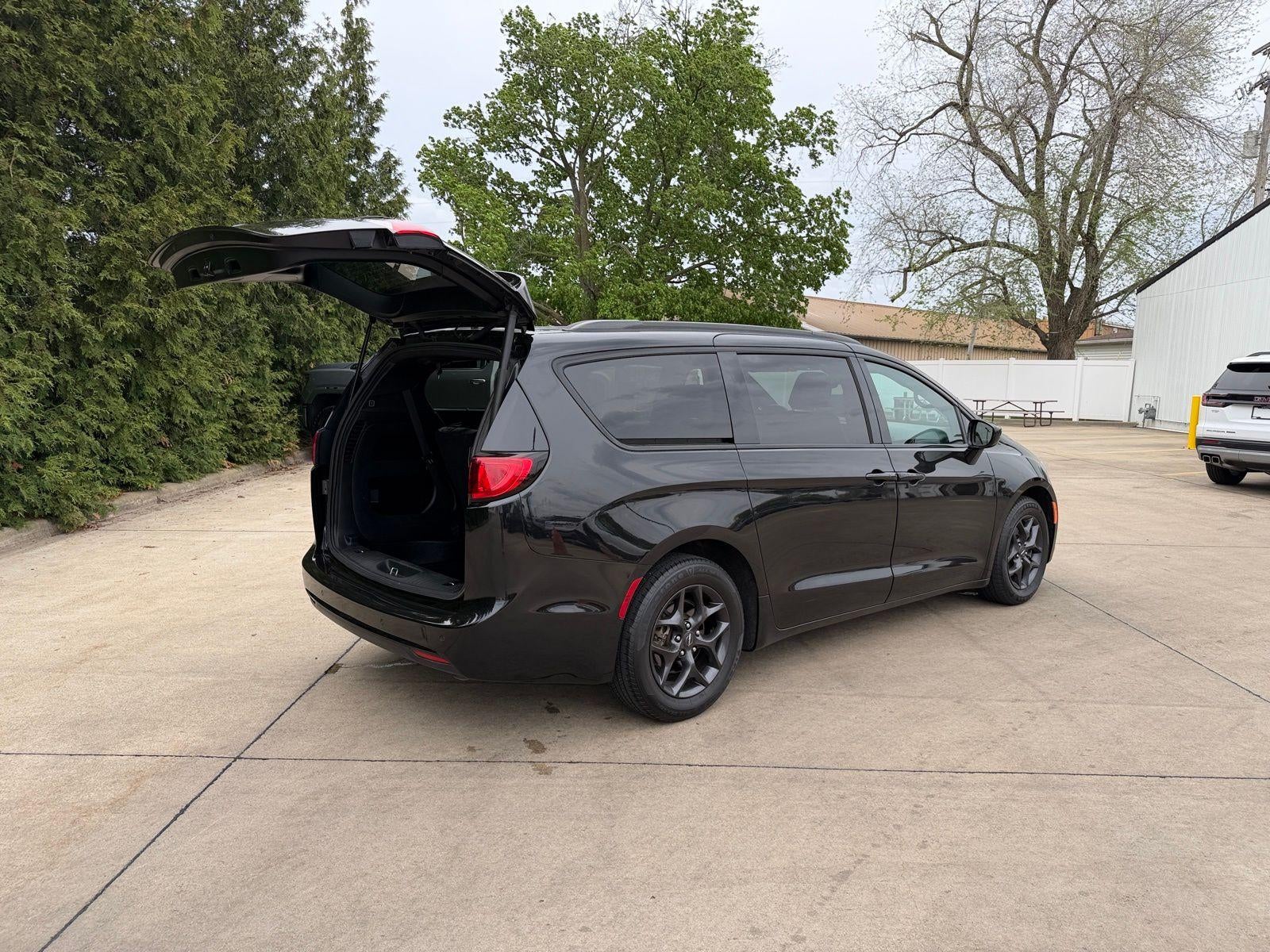 2020 Chrysler Pacifica Touring L Plus
