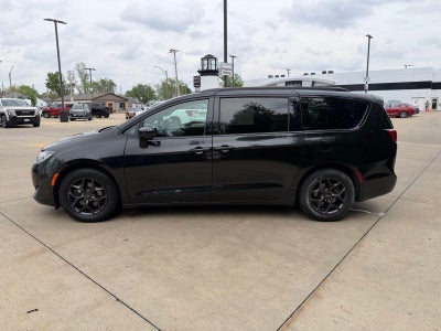 2020 Chrysler Pacifica Touring L Plus