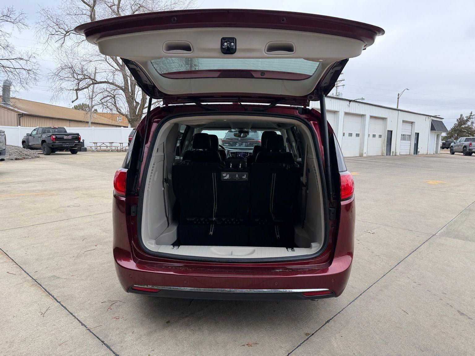 2020 Chrysler Pacifica Touring L Plus