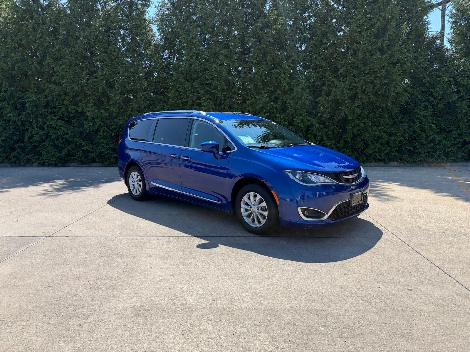 2018 Chrysler Pacifica Base