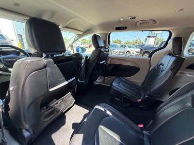 2018 Chrysler Pacifica Base