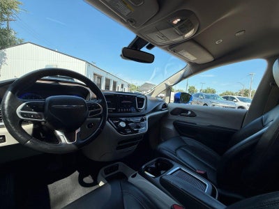 2018 Chrysler Pacifica Base