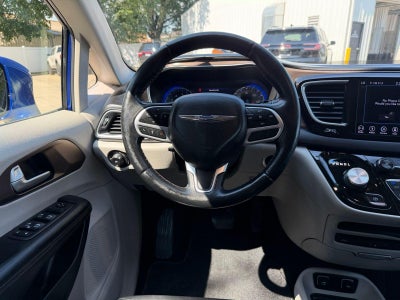 2018 Chrysler Pacifica Base