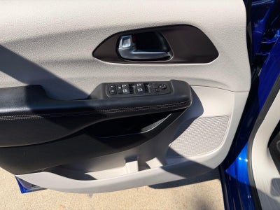 2018 Chrysler Pacifica Base