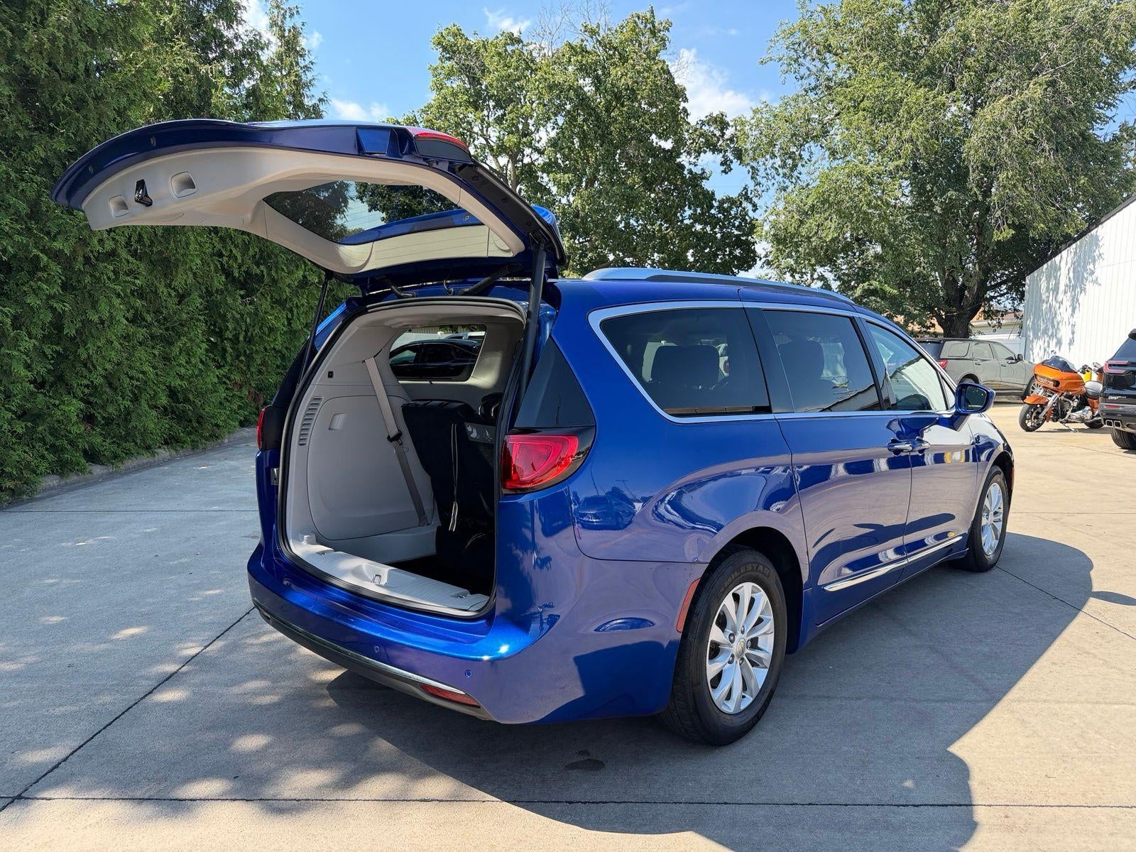 2018 Chrysler Pacifica Base
