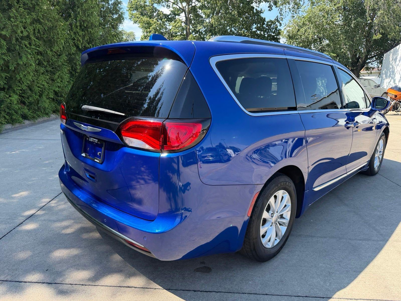 2018 Chrysler Pacifica Base