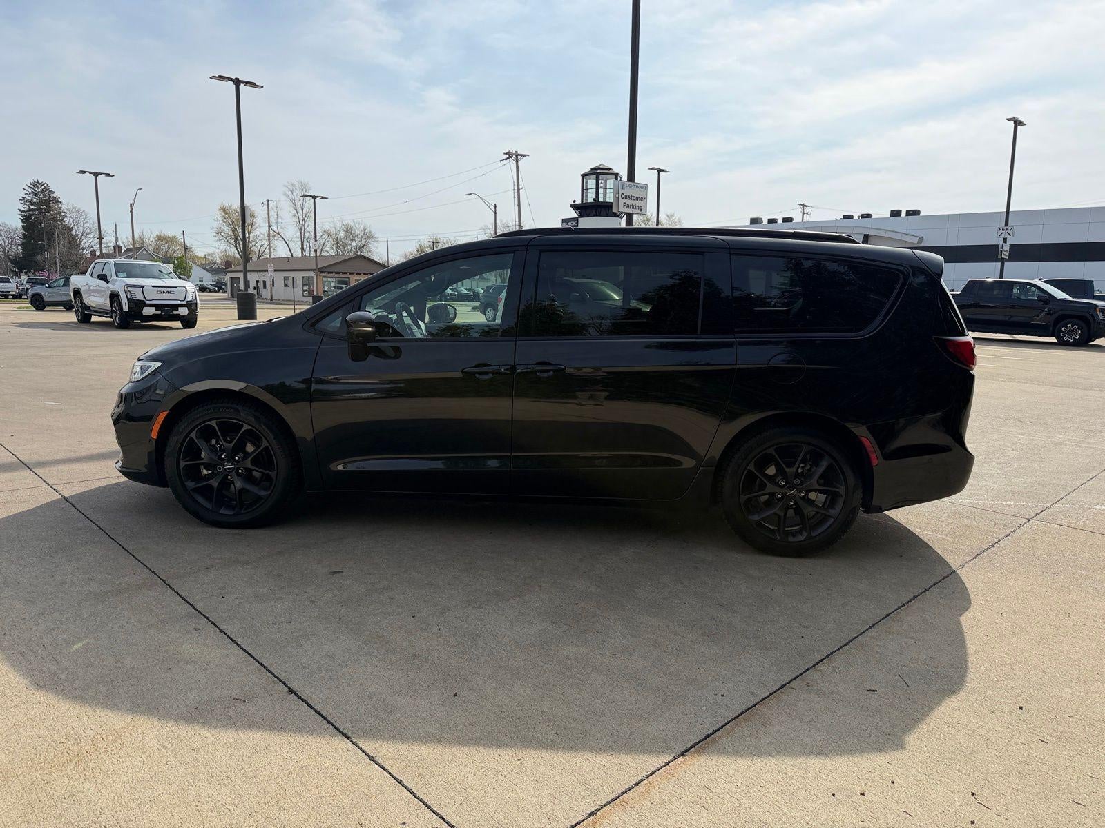 2022 Chrysler Pacifica Limited