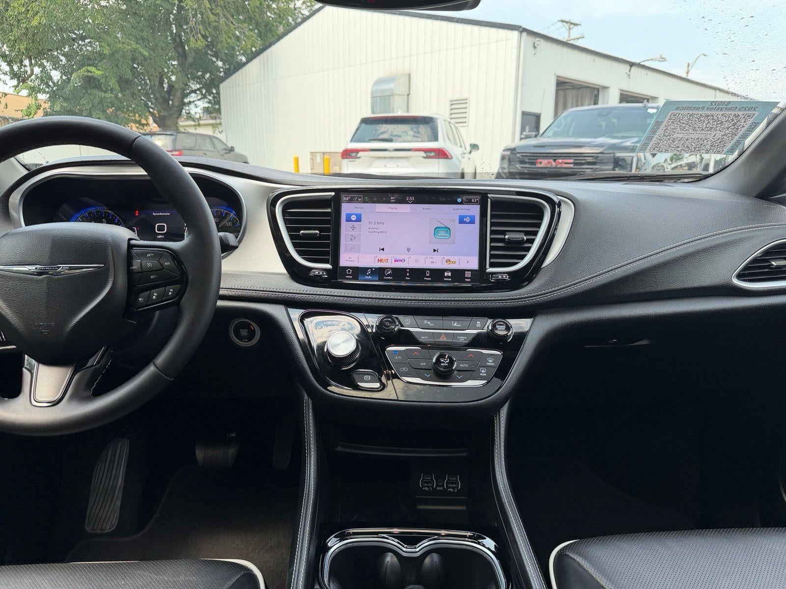2025 Chrysler Pacifica Limited