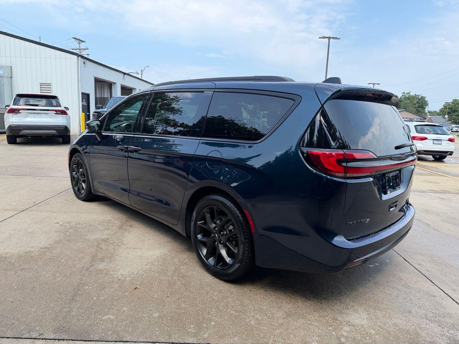 2025 Chrysler Pacifica Limited