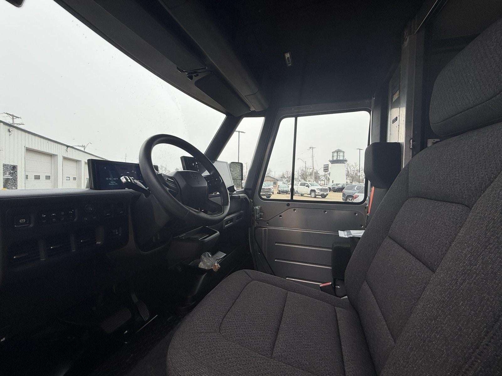 2024 BrightDrop Zevo 400 Base