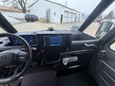 2024 BrightDrop Zevo 400 Base