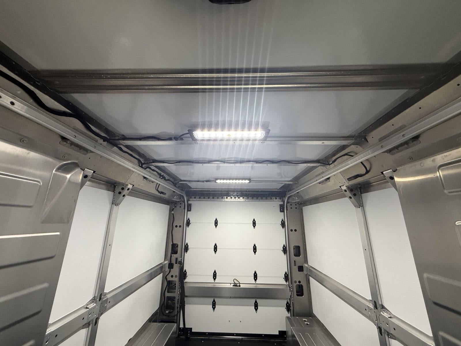 2024 BrightDrop Zevo 400 Base