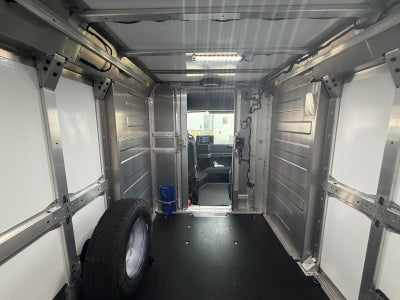 2024 BrightDrop Zevo 400 Base