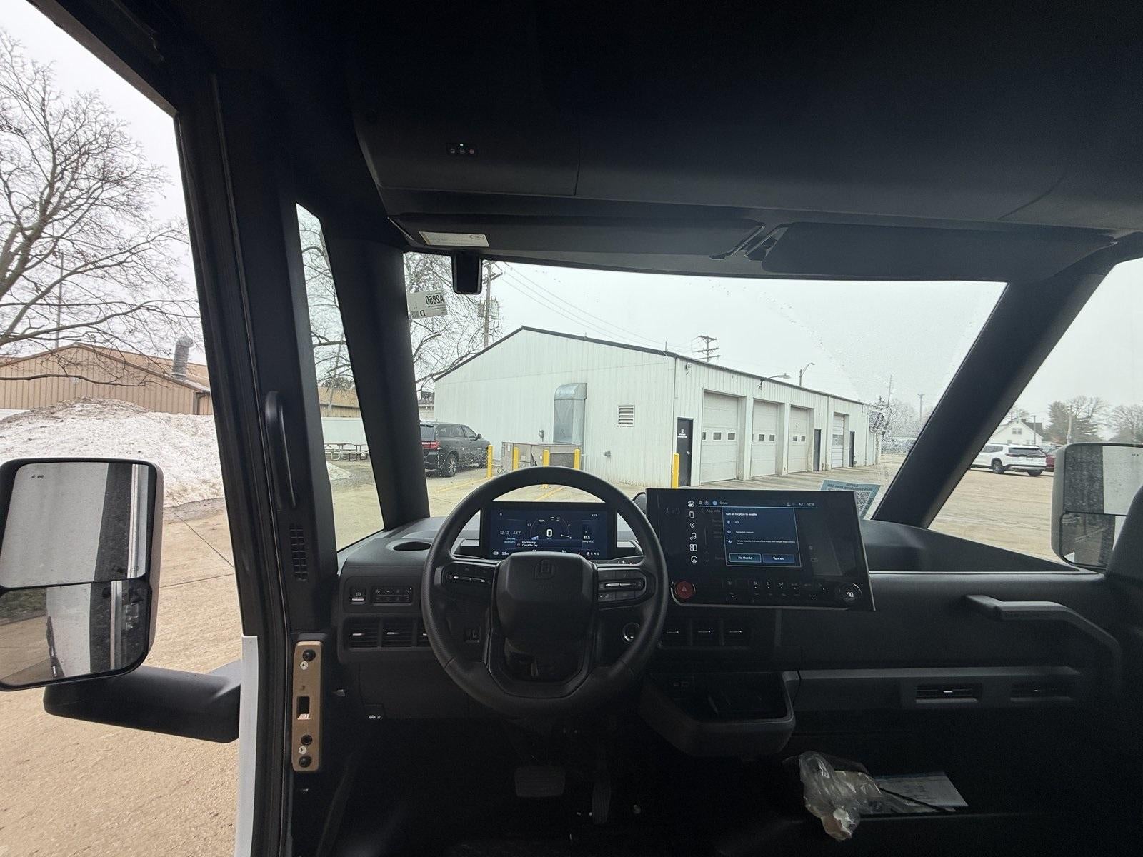 2024 BrightDrop Zevo 400 Base