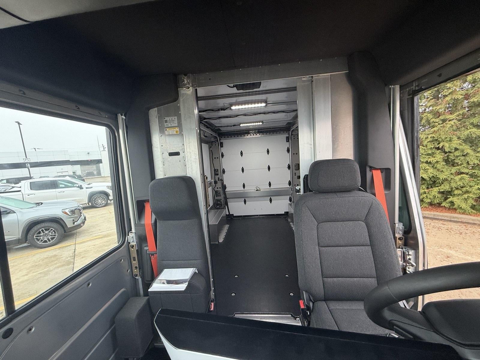 2024 BrightDrop Zevo 400 Base