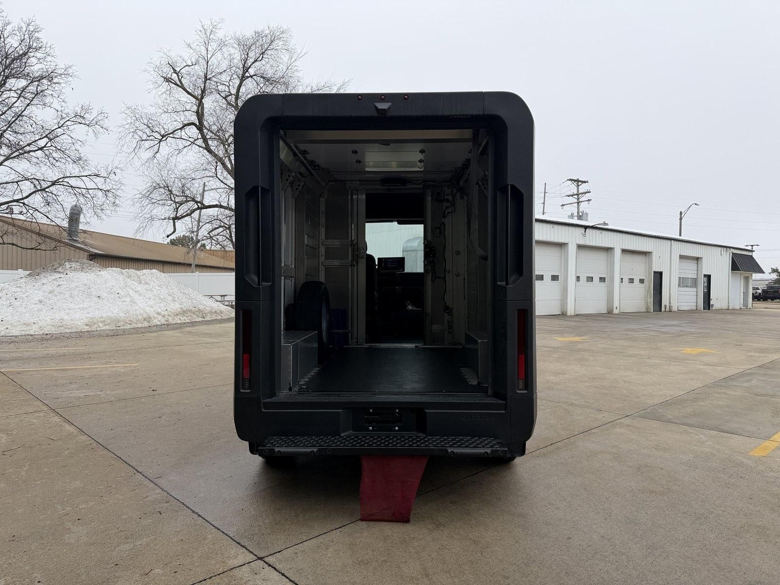 2024 BrightDrop Zevo 400 Base