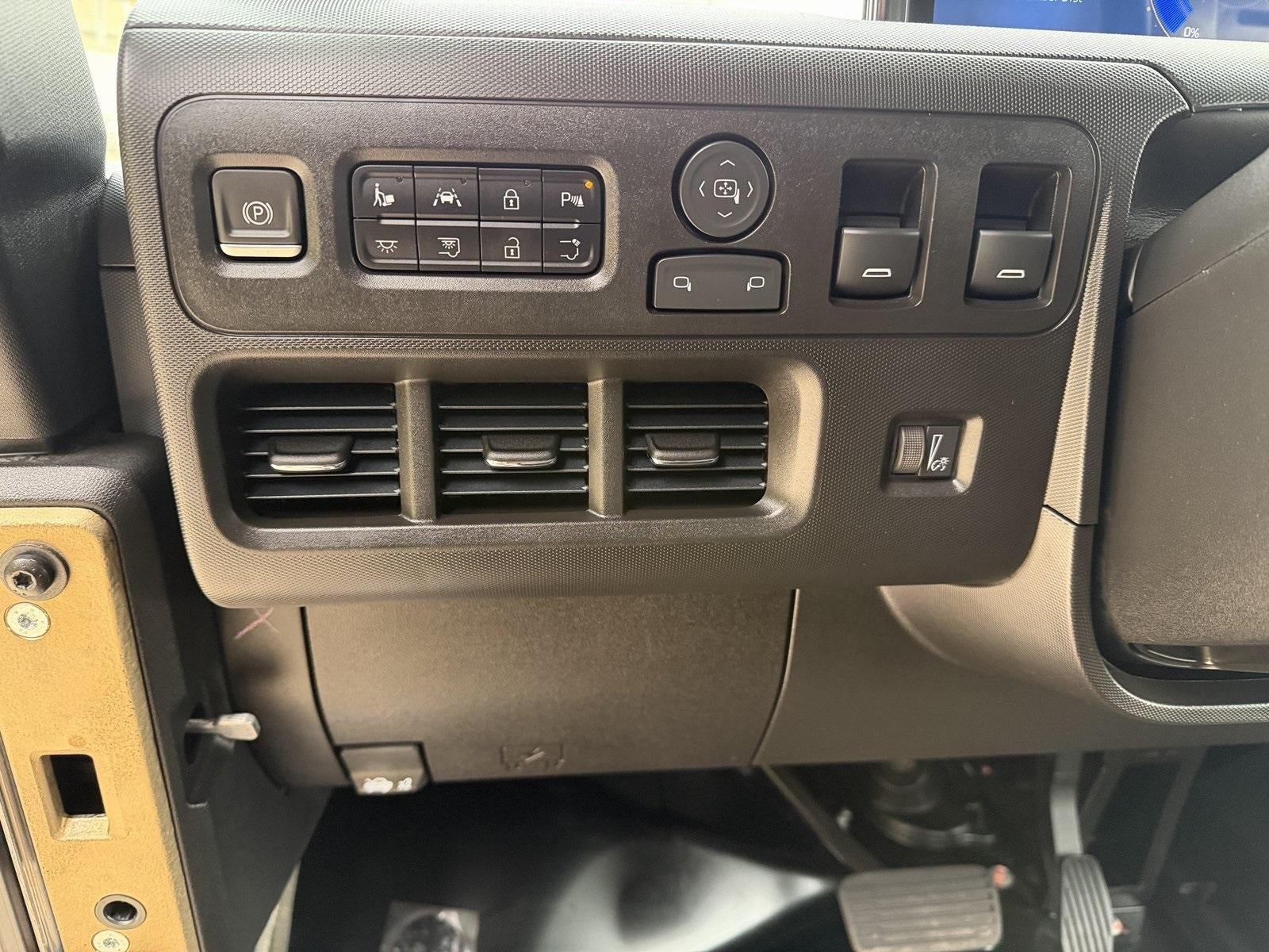 2024 BrightDrop Zevo 600 Base