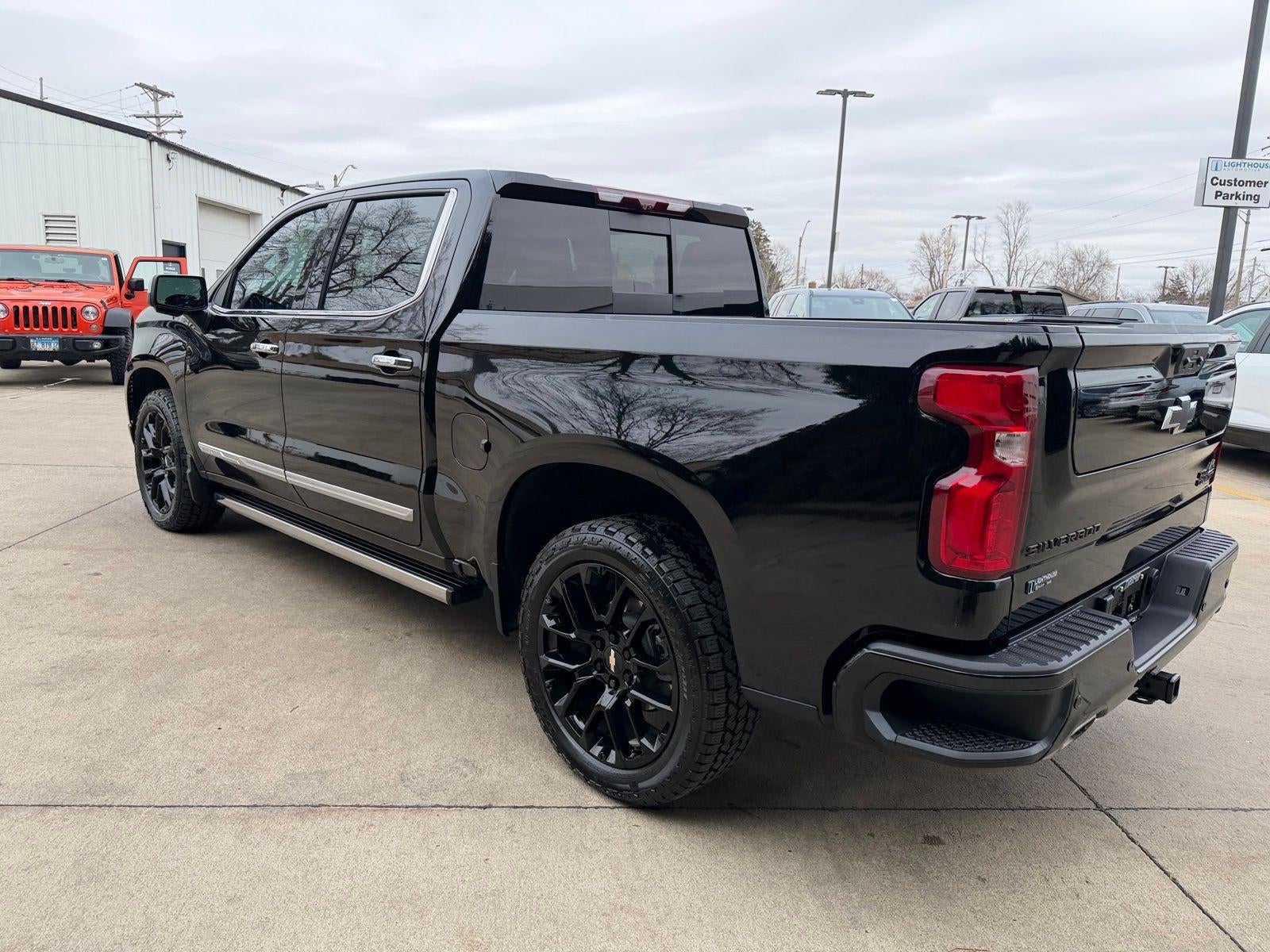 2023 Chevrolet Silverado 1500 High Country