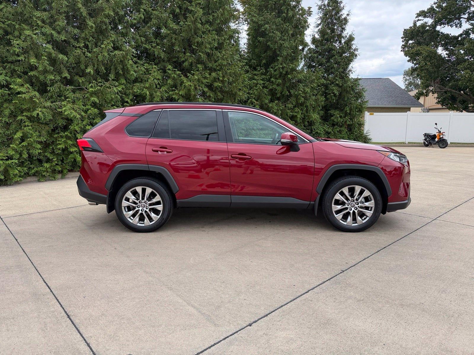 2021 Toyota RAV4 XLE Premium
