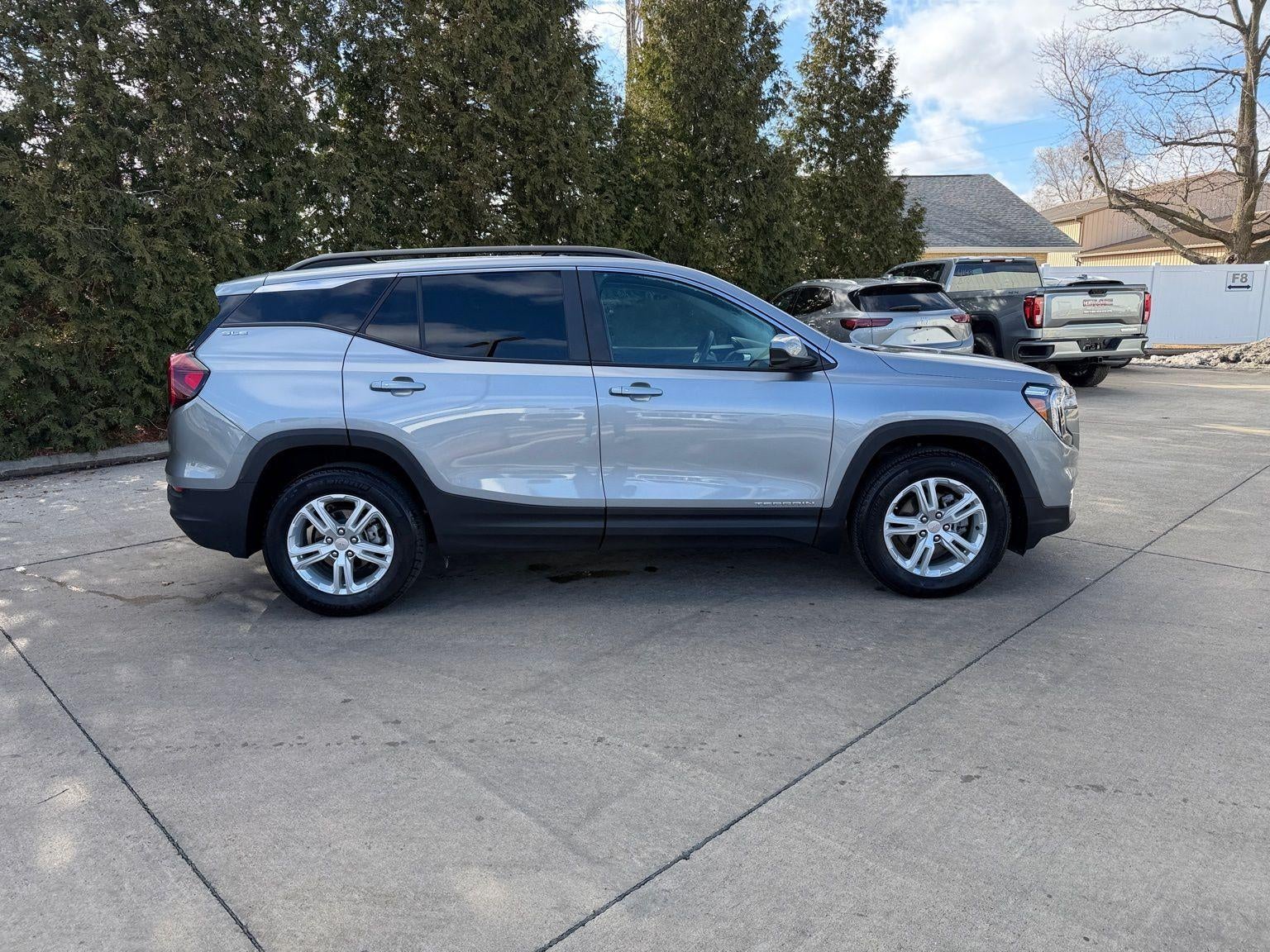 2024 GMC Terrain SLE