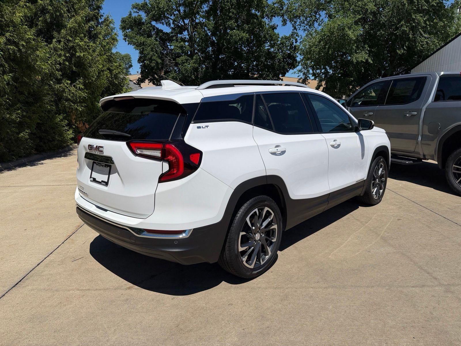 2023 GMC Terrain SLT