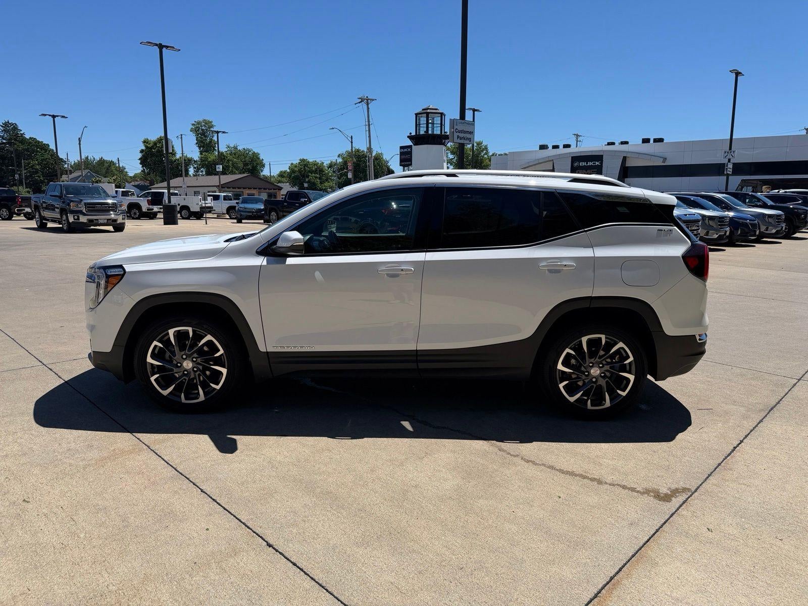 2023 GMC Terrain SLT