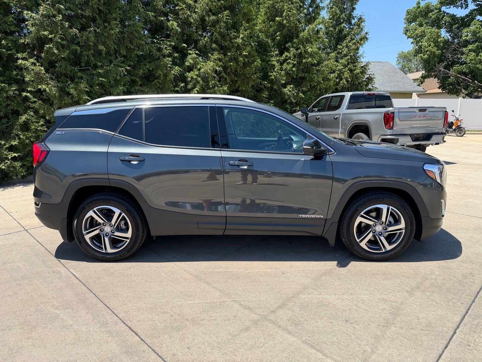 2021 GMC Terrain SLT