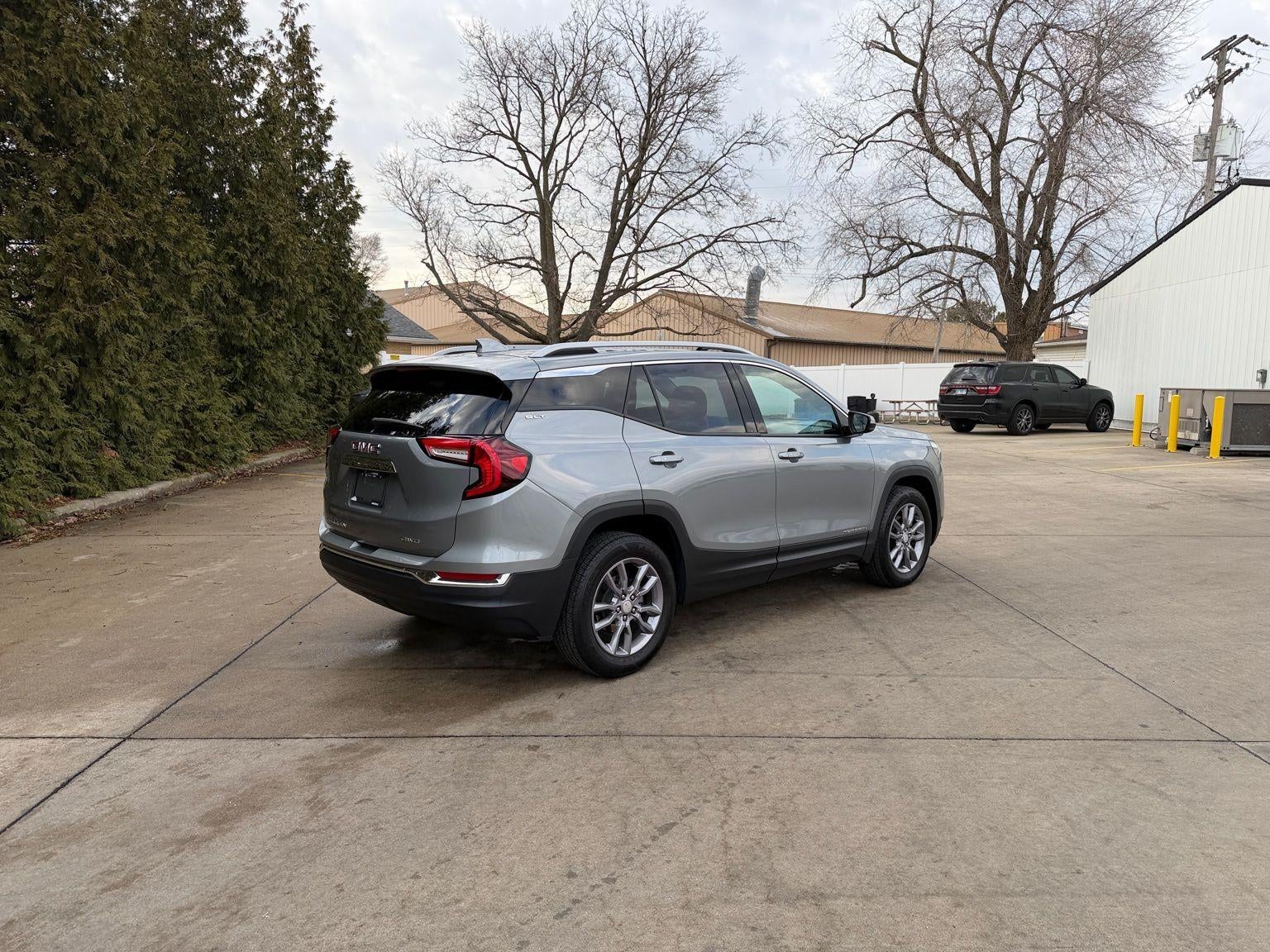 2023 GMC Terrain SLT