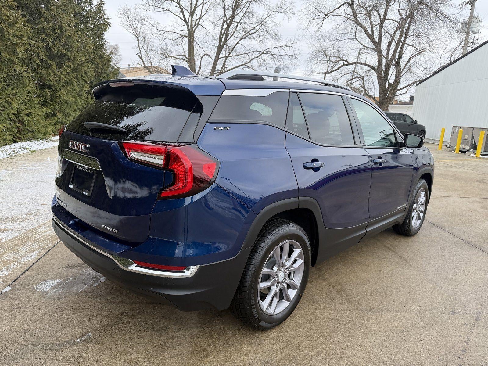 2023 GMC Terrain SLT