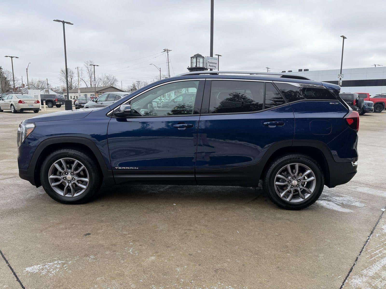 2023 GMC Terrain SLT