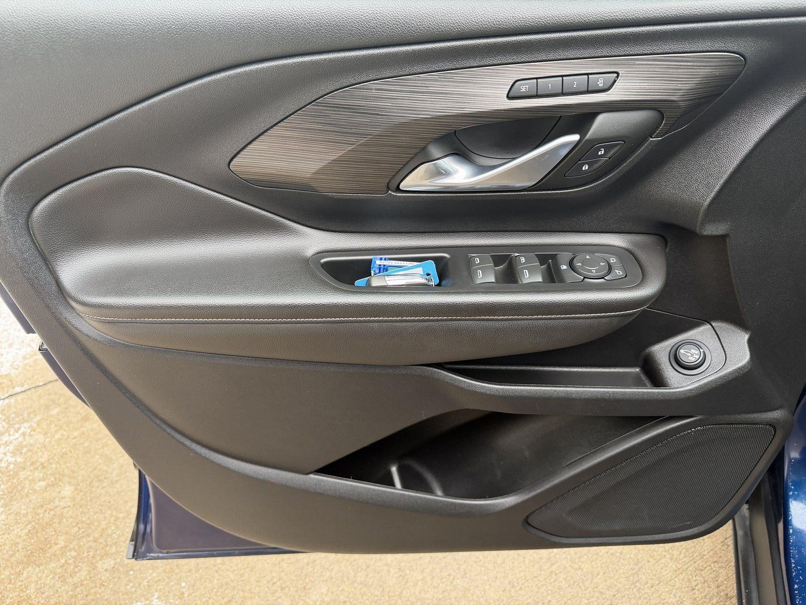 2023 GMC Terrain SLT