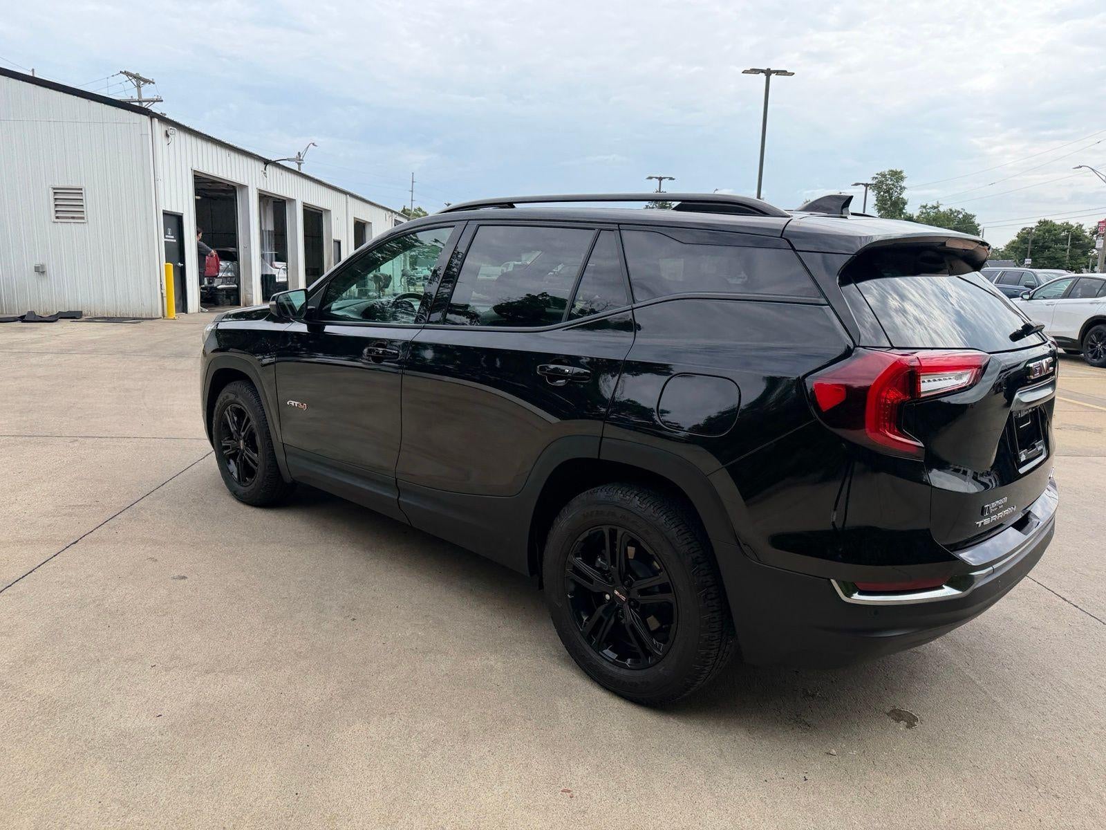 2023 GMC Terrain AT4