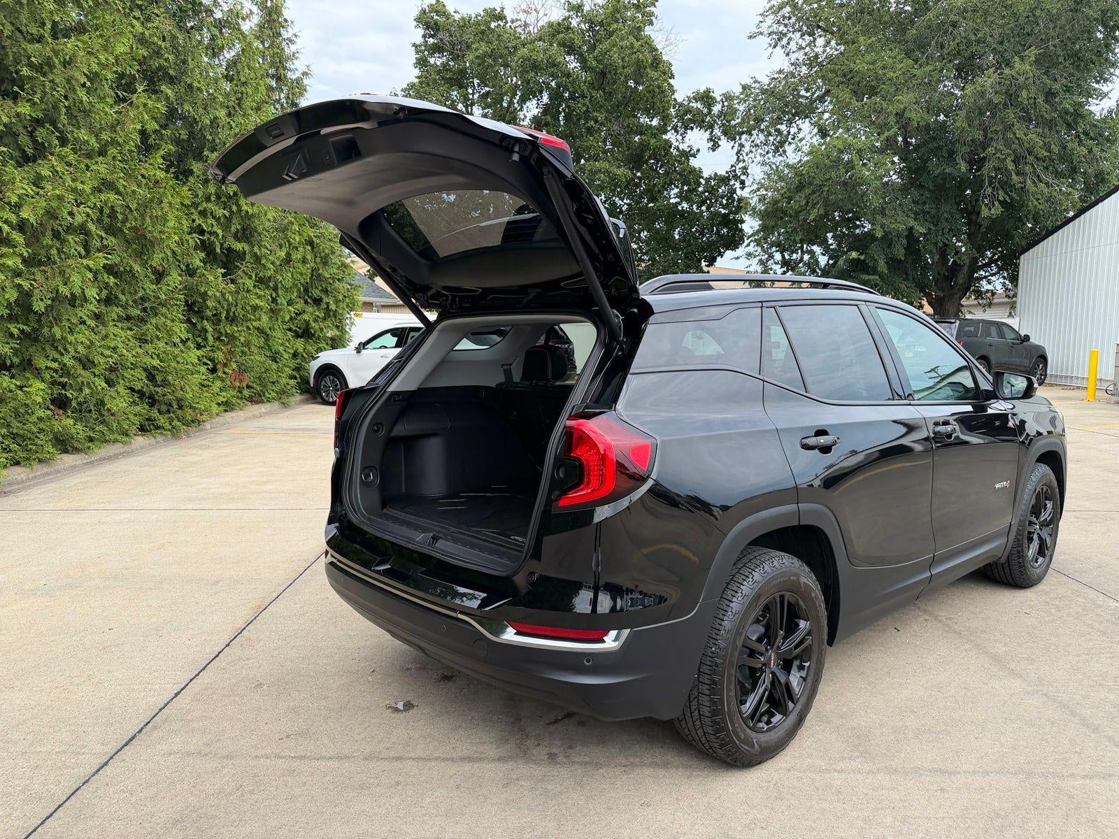 2023 GMC Terrain AT4