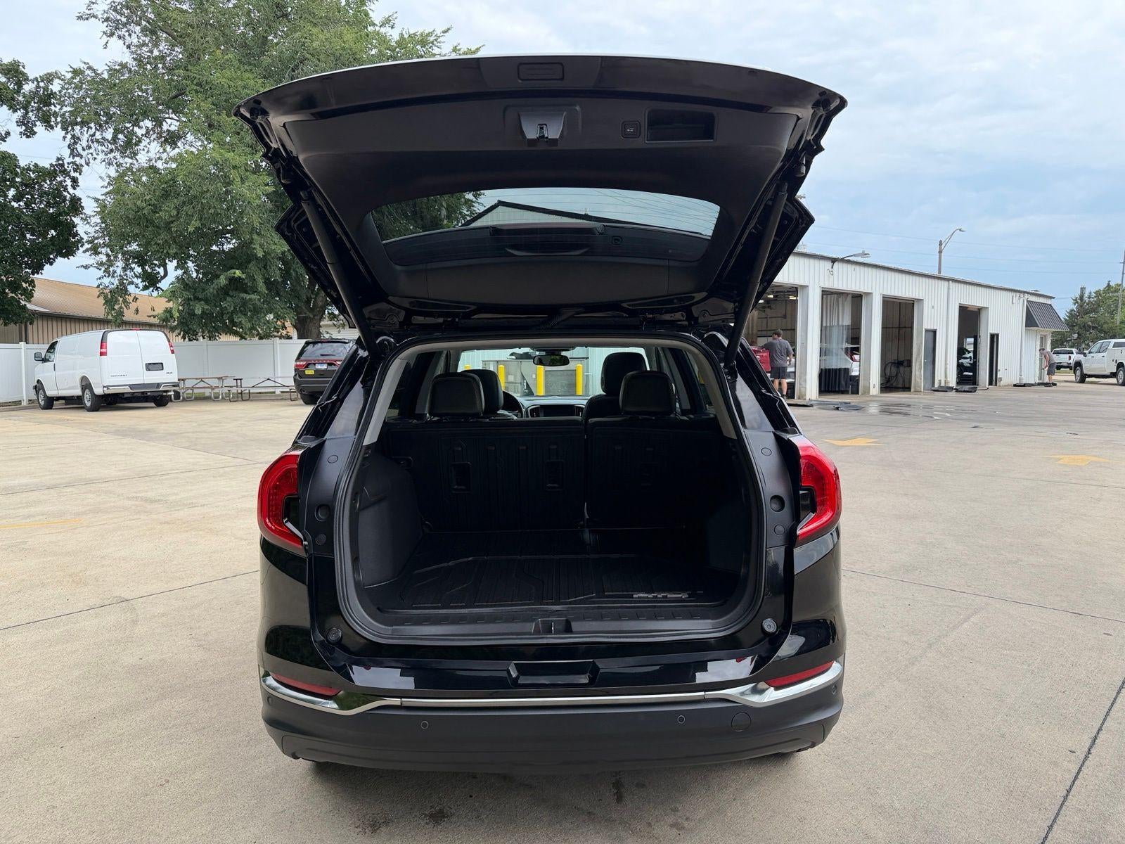 2023 GMC Terrain AT4