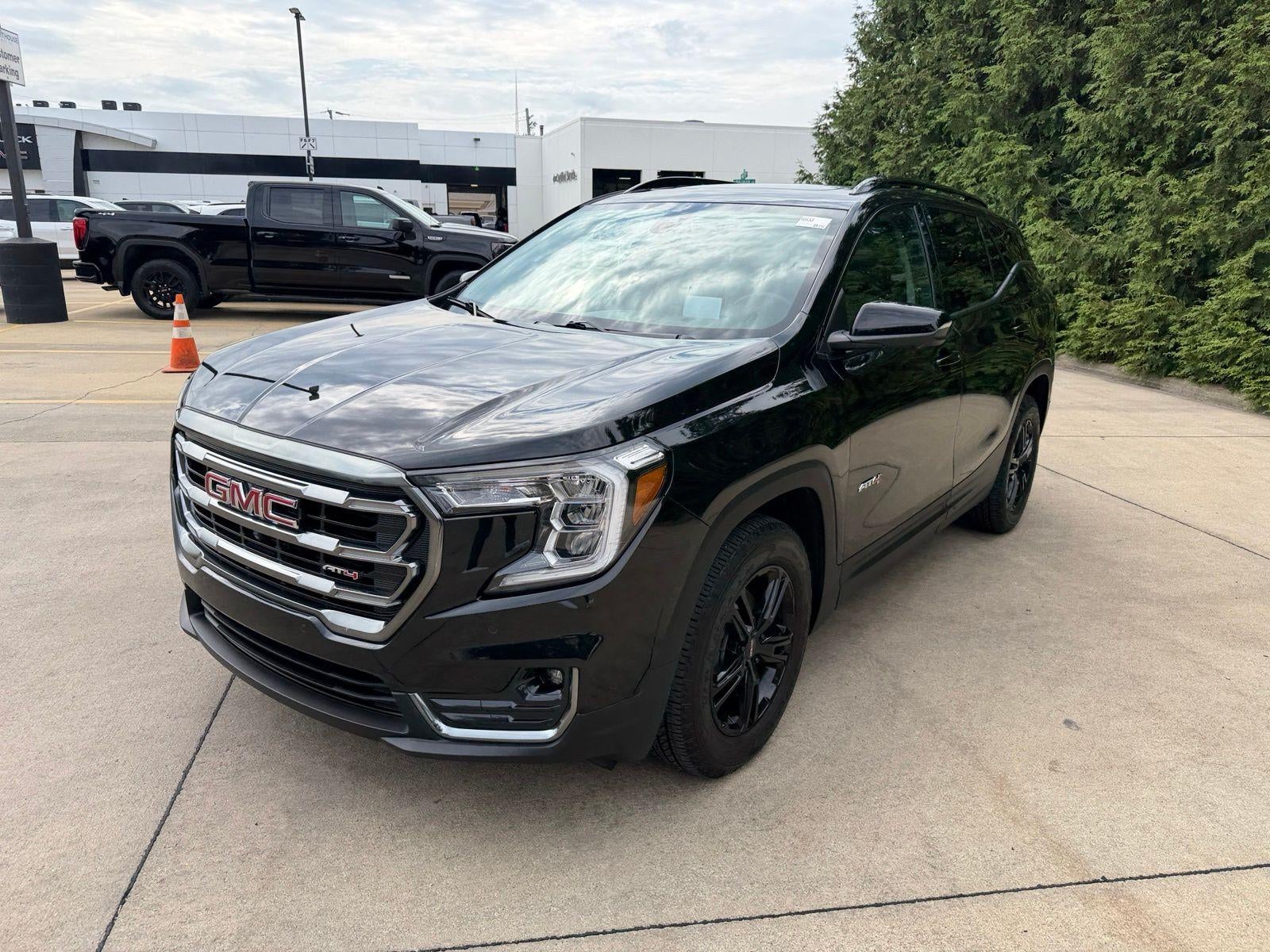 2023 GMC Terrain AT4