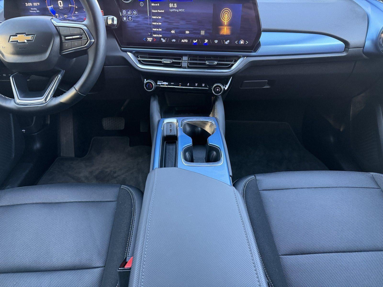 2025 Chevrolet Equinox EV LT