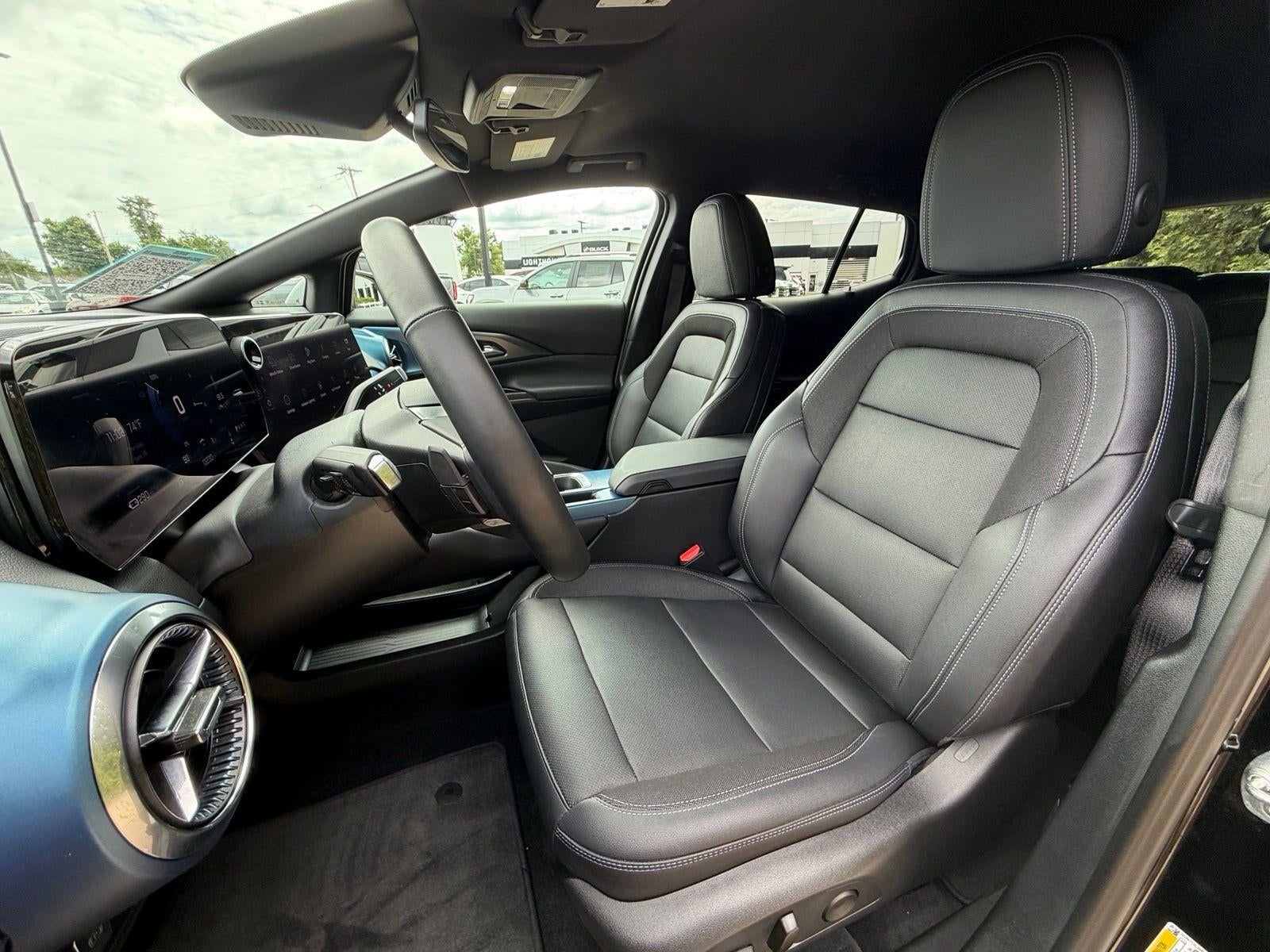 2025 Chevrolet Equinox EV LT