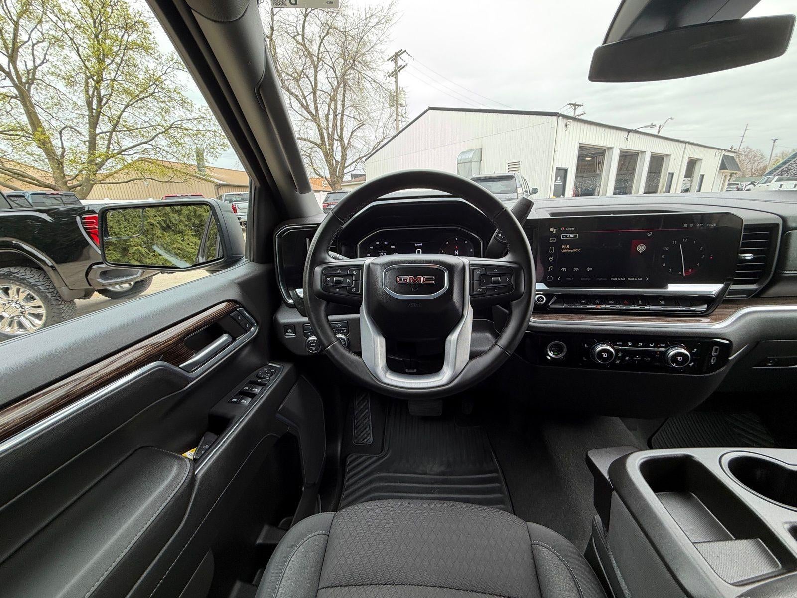 2024 GMC Sierra 1500 Elevation