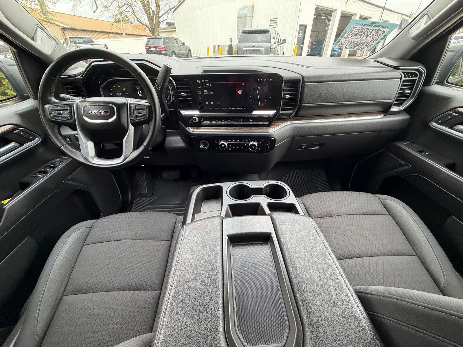 2024 GMC Sierra 1500 Elevation