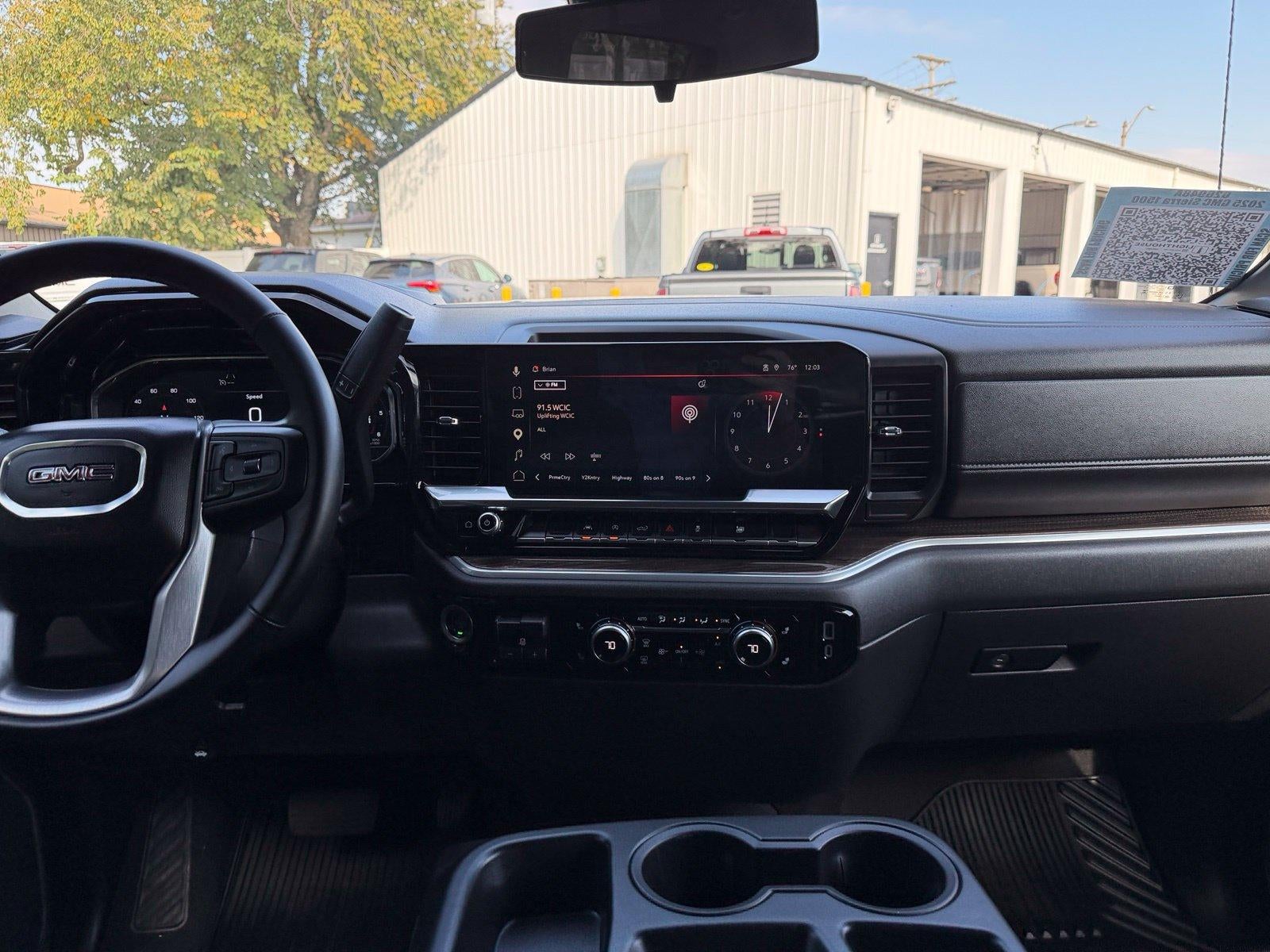 2025 GMC Sierra 1500 Elevation