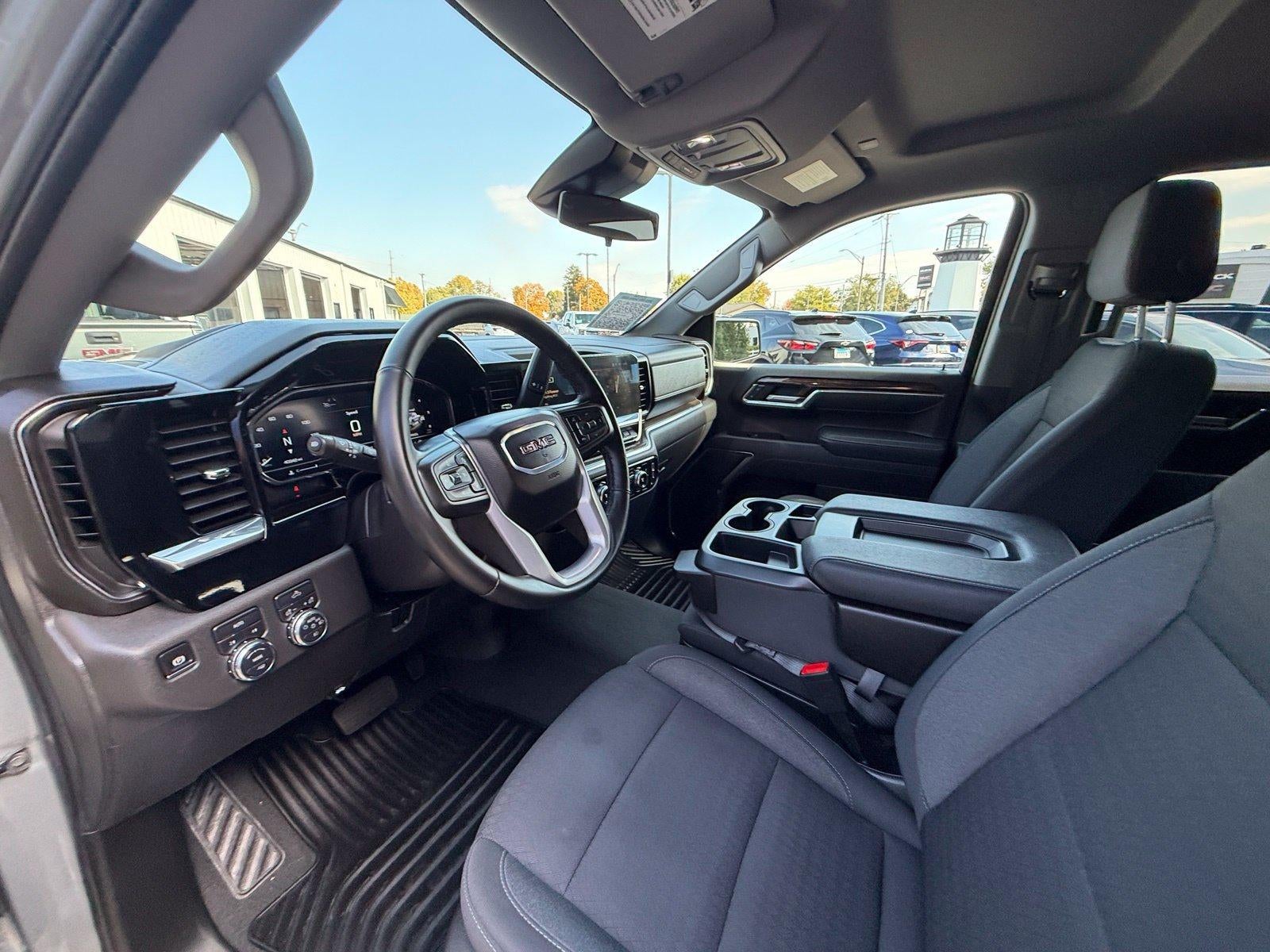 2025 GMC Sierra 1500 Elevation