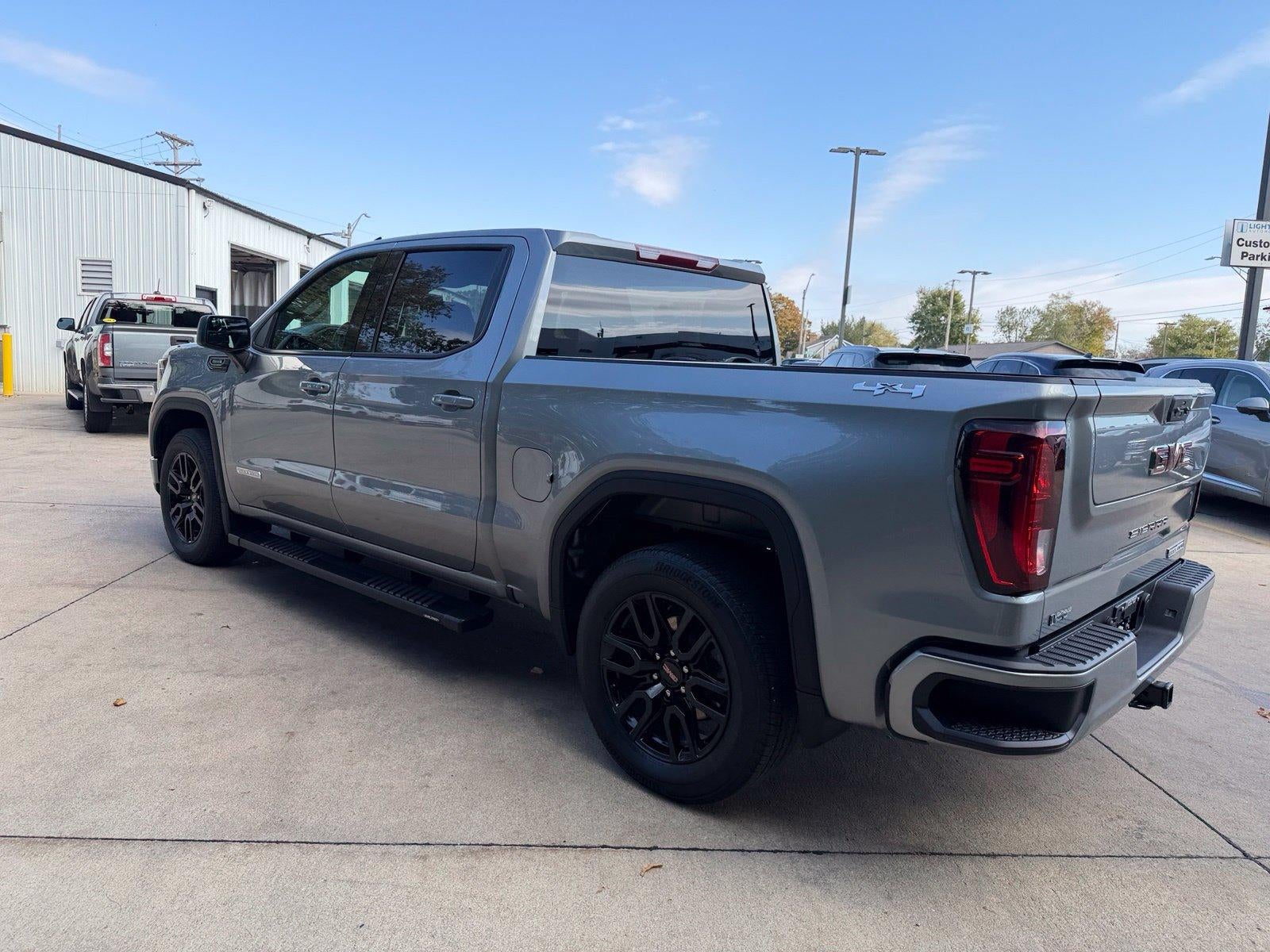 2025 GMC Sierra 1500 Elevation