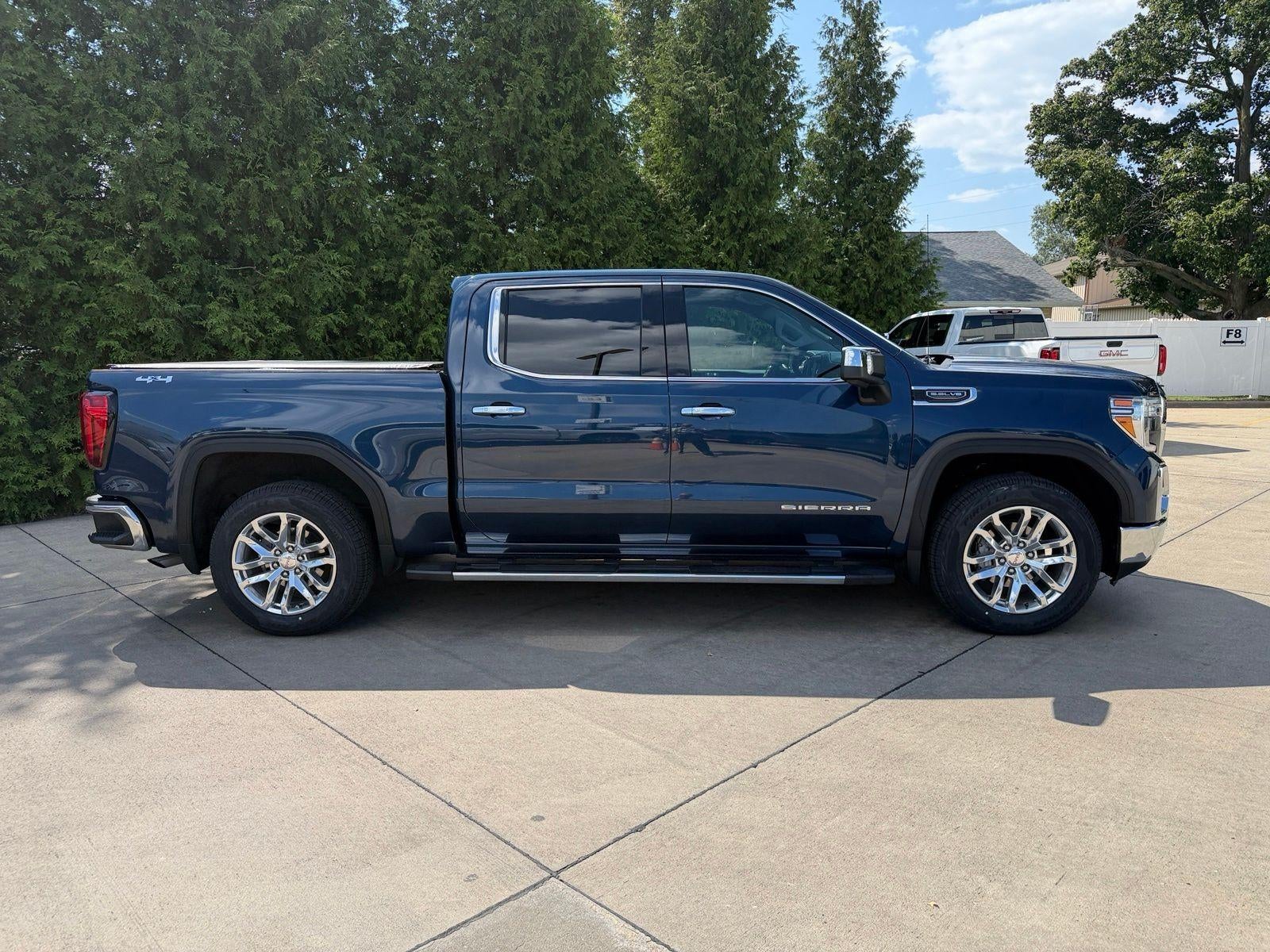 2021 GMC Sierra 1500 SLT