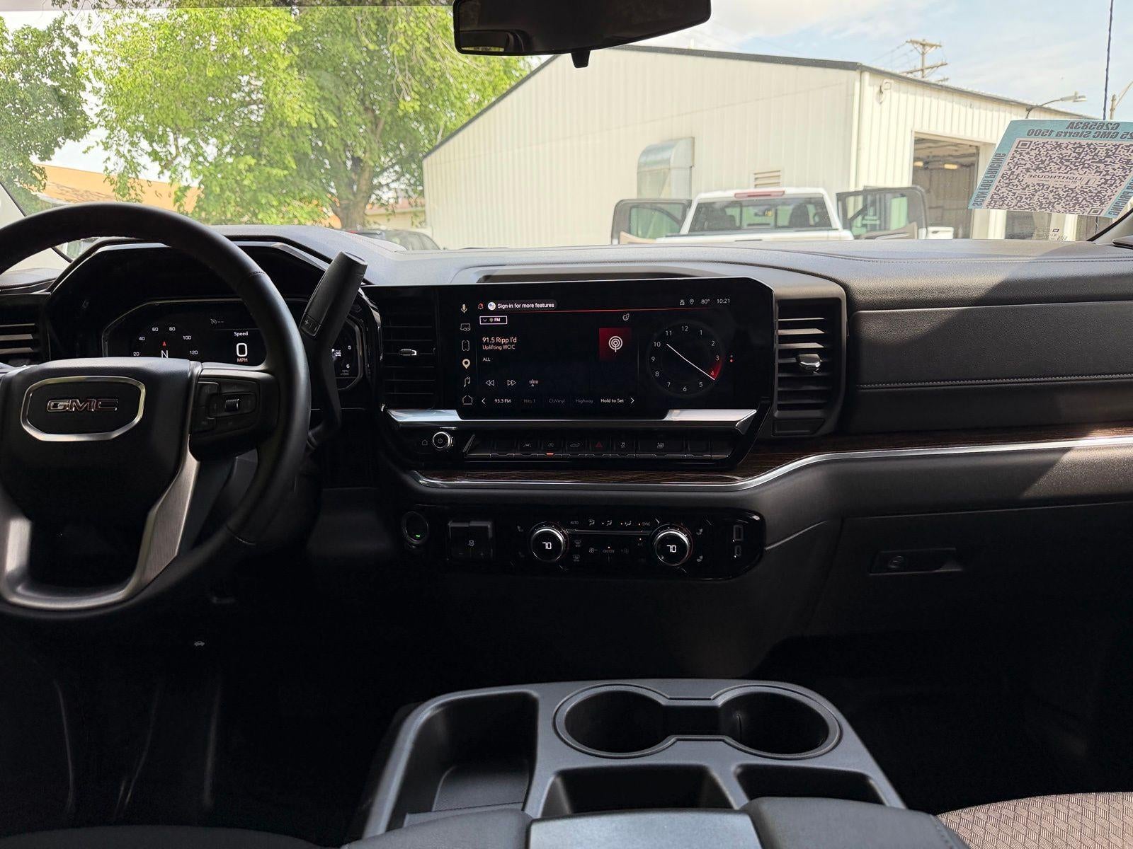 2025 GMC Sierra 1500 Elevation